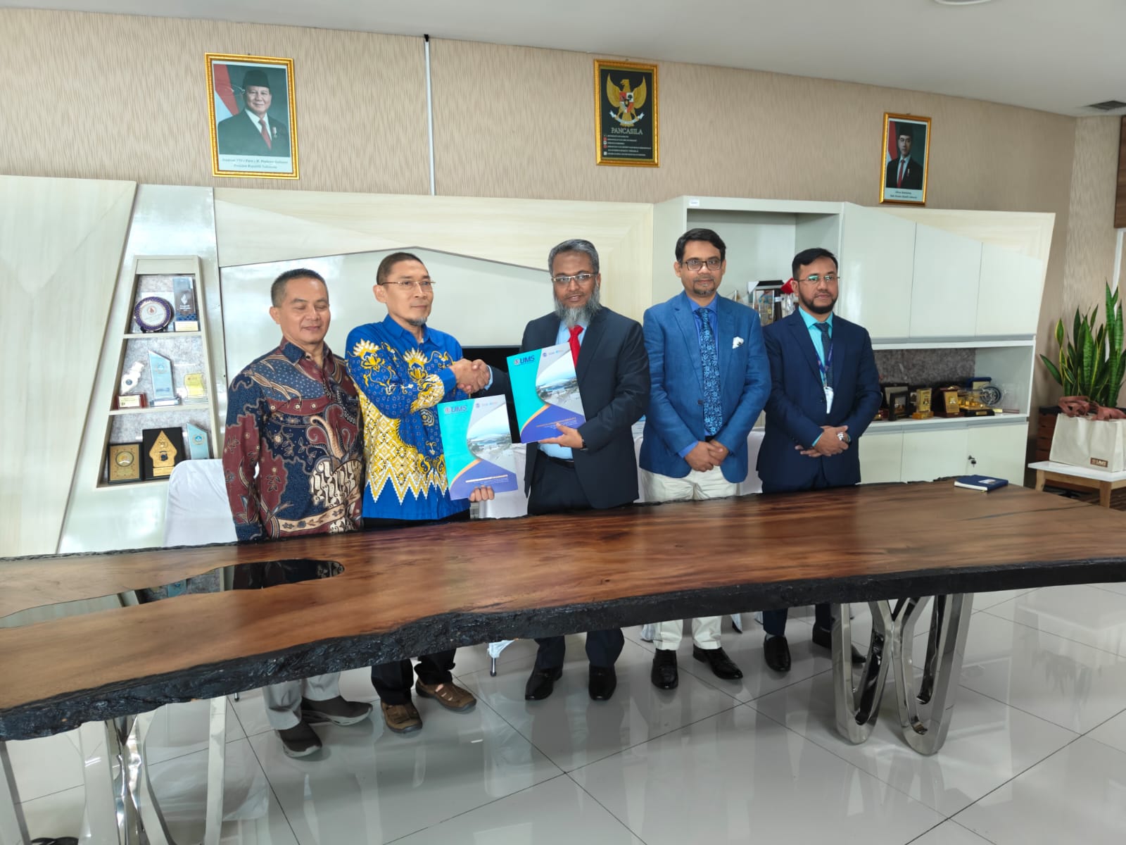 Campus tour at UMS