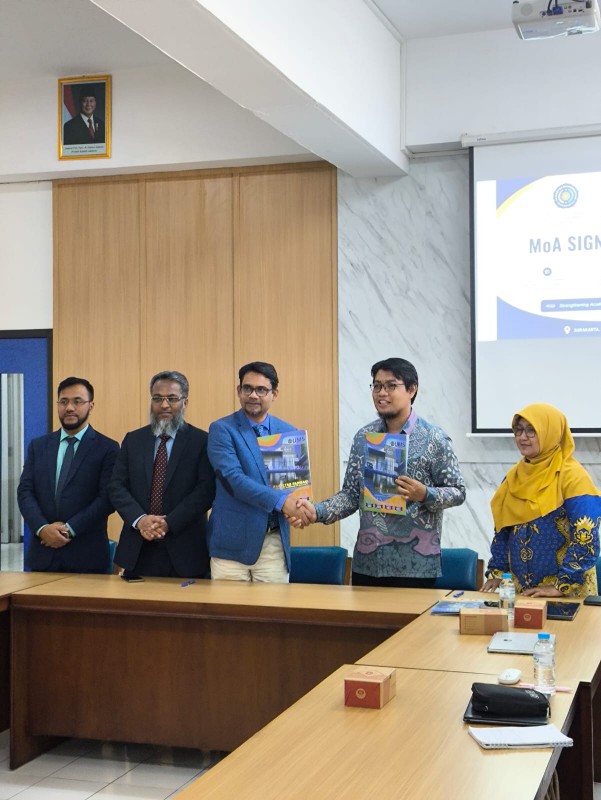 MoA signing with Faculty of Pharmacy, UMS