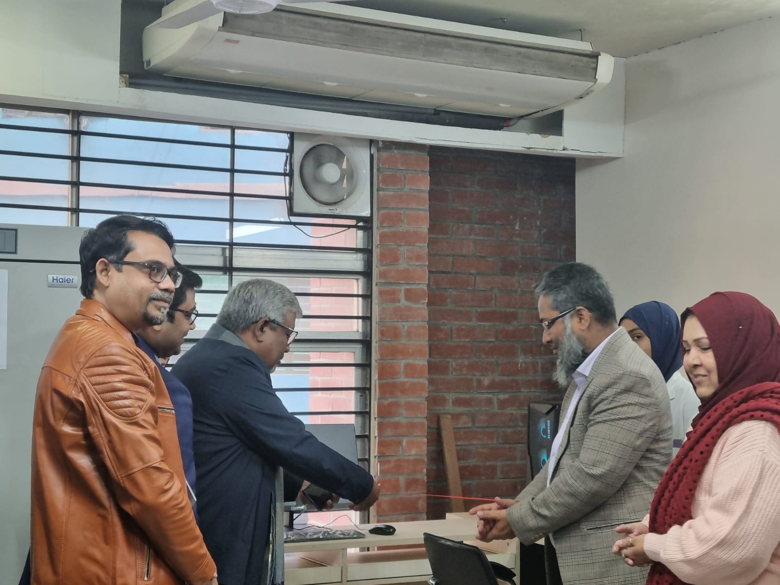 Ribbon cutting ceremony for the new lab